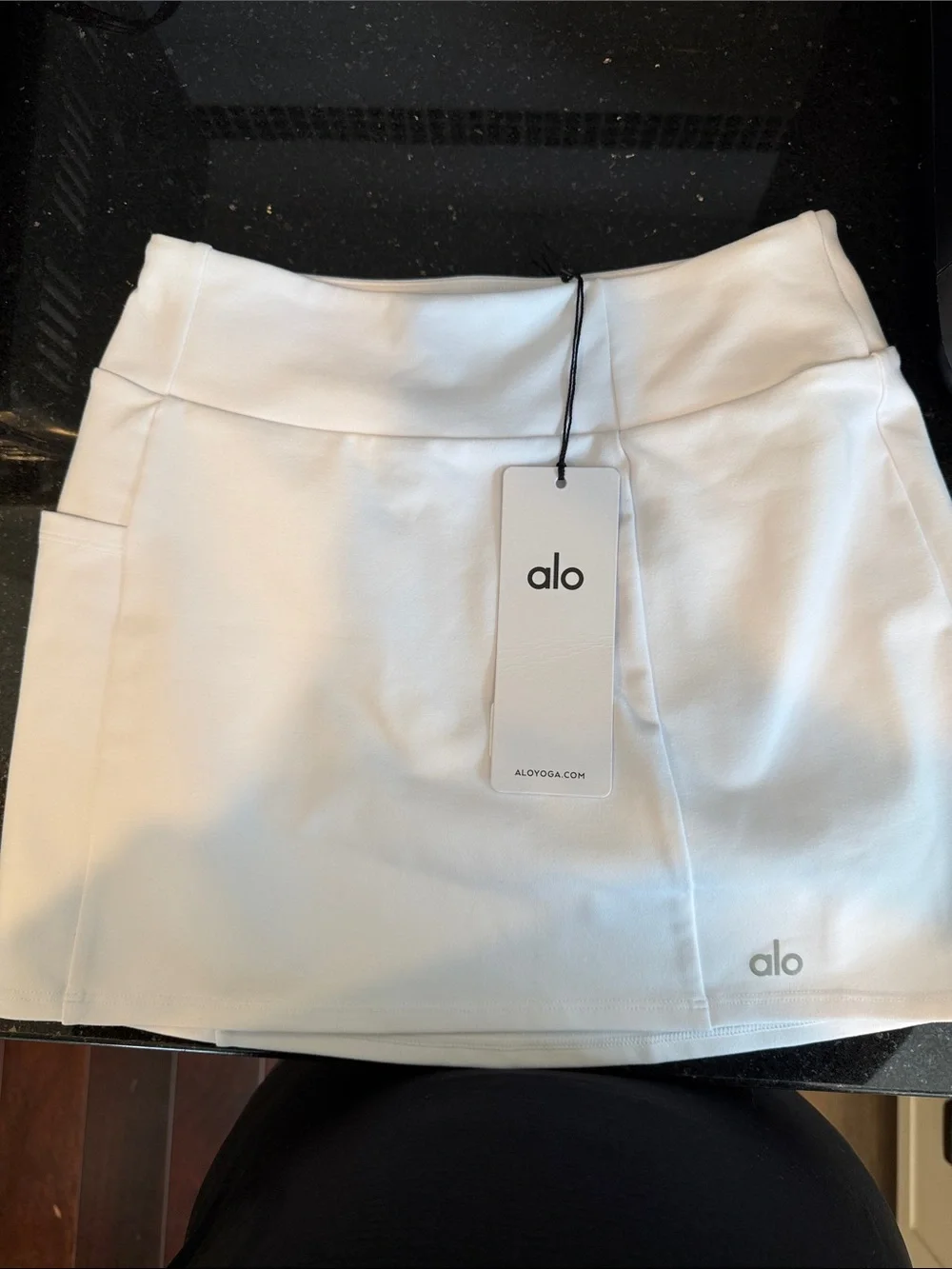 ALO Yoga crisp white